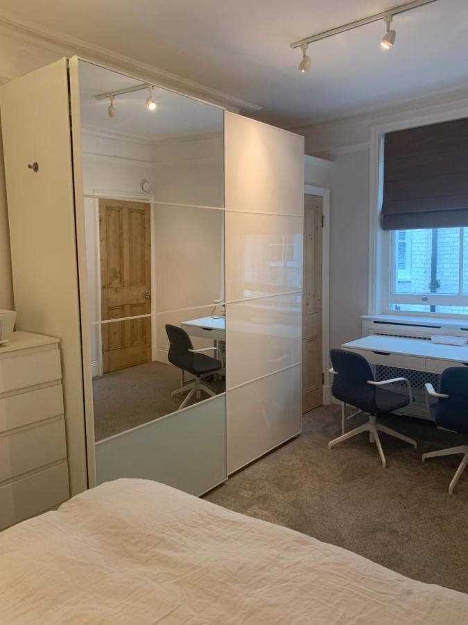 Bed and Breakfast St Martins Лондон Екстер'єр фото
